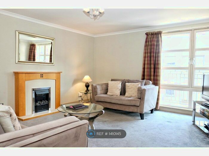 2 Bedroom Flat To Rent In Old Tolbooth Wynd, Edinburgh, EH8
