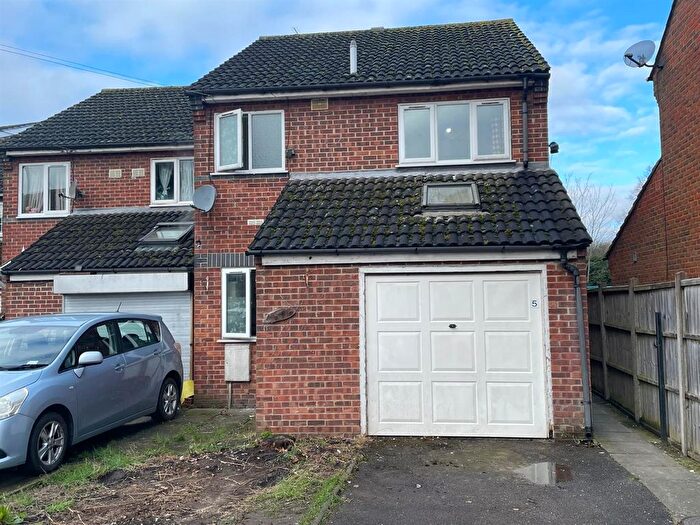 3 Bedroom Semi-Detached House To Rent In Dolphin Court North, Staines, TW18