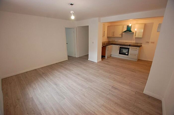 1 Bedroom Apartment To Rent In Canterbury Street, Ashton-under-Lyne, Greater Manchester, OL6