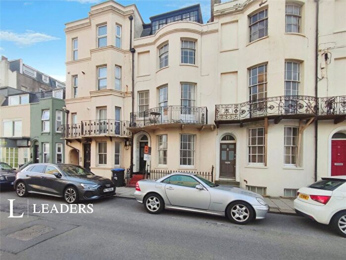 1 Bedroom Apartment For Sale In West Buildings, Worthing, BN11