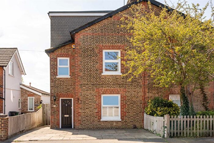 3 Bedroom Semi Detached House For Sale In South Albert Road, Reigate, RH2