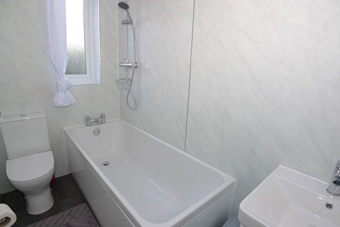 2 Bedroom Flat To Rent In Boase Avenue, St Andrews, KY16