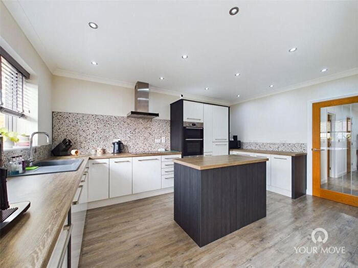 3 Bedroom Bungalow For Sale In Gunton Drive, Lowestoft, Suffolk, NR32