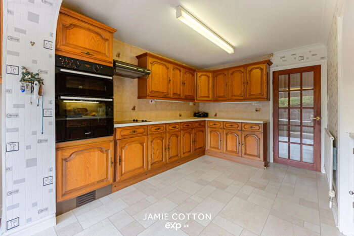 2 Bedroom Semi-Detached House For Sale In York Road, Rowley Regis, B65