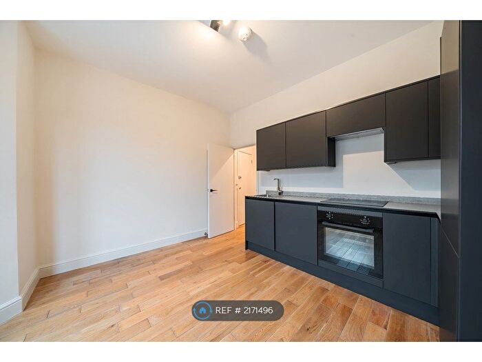 1 Bedroom Flat To Rent In Clarence Road, London, N22