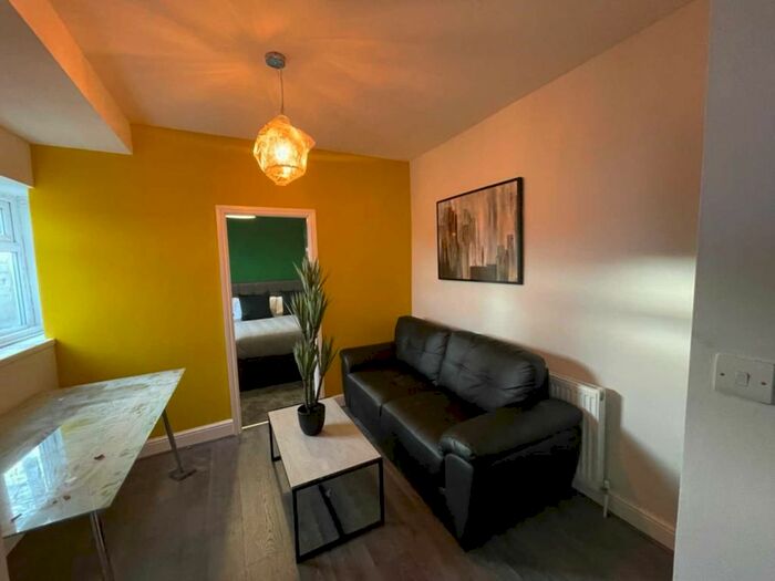 5 Bedroom Property To Rent In Milford Street, Manchester M6