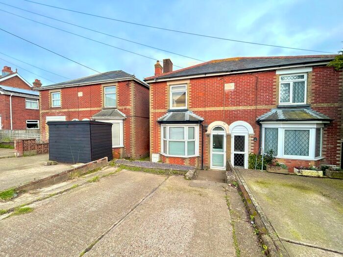 2 Bedroom Semi-Detached House To Rent In Horsebridge Hill, Newport, PO30