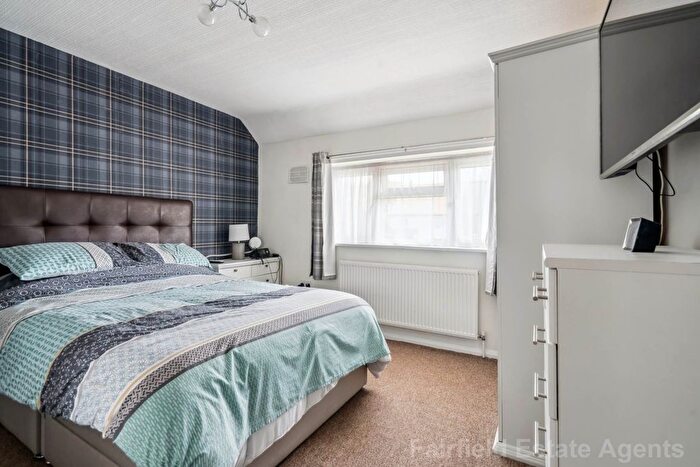 3 Bedroom Terraced House For Sale In Embleton Road, South Oxhey, WD19
