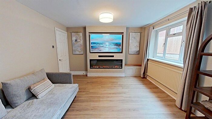 3 Bedroom Property For Sale In Cherry Down Close, Thornhill, CF14