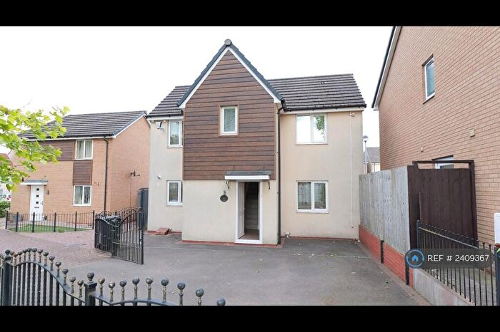 3 Bedroom Detached House To Rent In Priory Road, Dudley, DY1