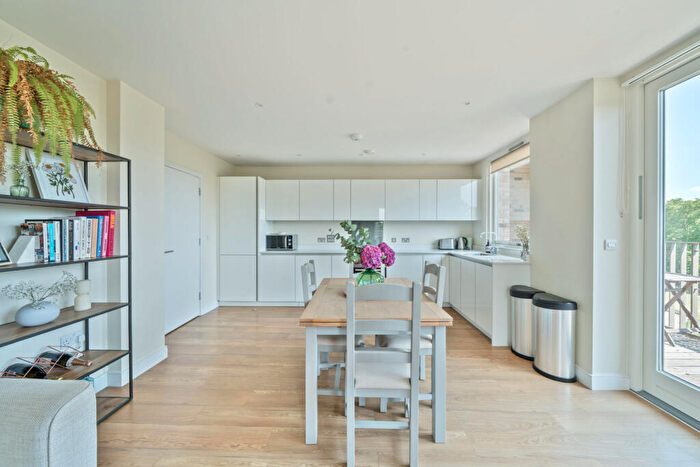 2 Bedroom Apartment For Sale In Stead Street, London, SE17