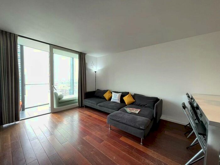 2 Bedroom Apartment To Rent In Beetham Tower, Holloway Circus, B1