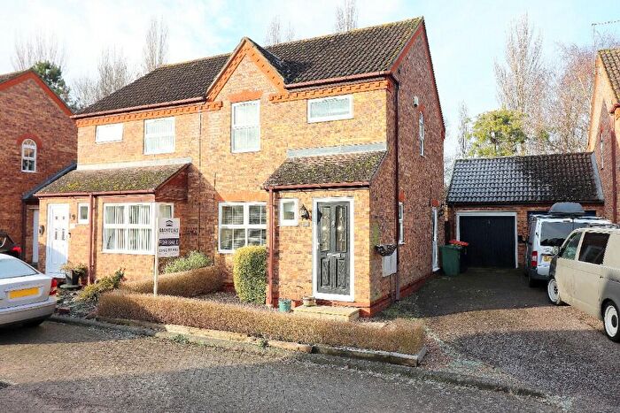 3 Bedroom Semi-Detached House For Sale In Brazier Close, Barton Le Clay, Bedfordshire, MK45