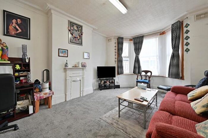 1 Bedroom Maisonette For Sale In Station Road, Harrow, Middlesex, HA1