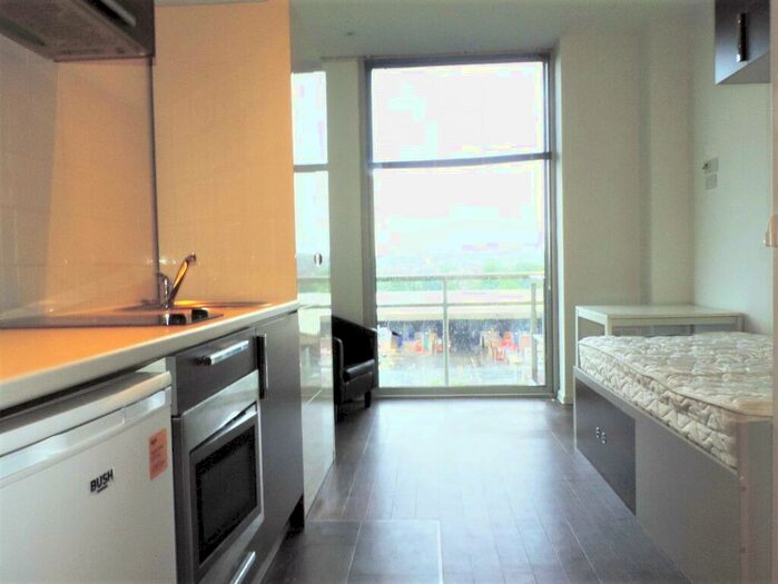 Studio To Rent In Guildford Park Road, Guildford, GU2