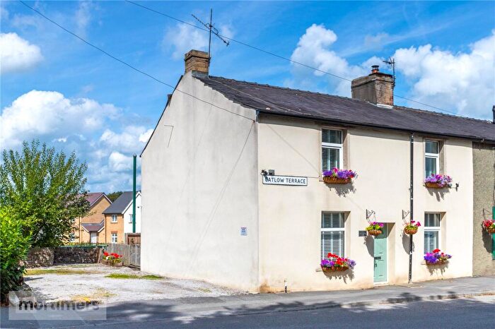 3 Bedroom End Of Terrace House For Sale In Catlow Terrace, Barrow, BB7