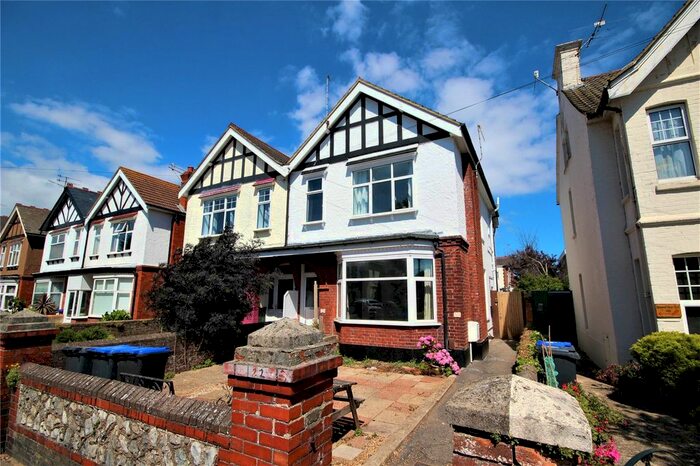 1 Bedroom Flat To Rent In Valencia Road, Worthing, West Sussex, BN11