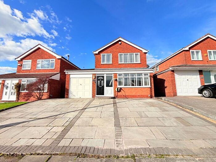 3 Bedroom Detached House For Sale In Bristol Avenue, Ashton-Under-Lyne, OL6