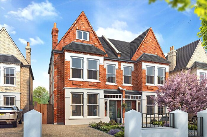 5 Bedroom Semi-Detached House For Sale In Coleraine Road, London, SE3