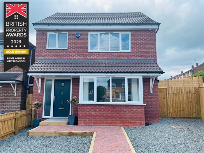3 Bedroom Detached House For Sale In Sandfield Road, West Bromwich, West Bromwich, B71