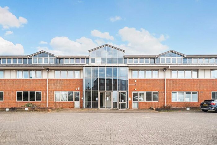 1 Bedroom Flat To Rent In Cleeve Road, Leatherhead, KT22