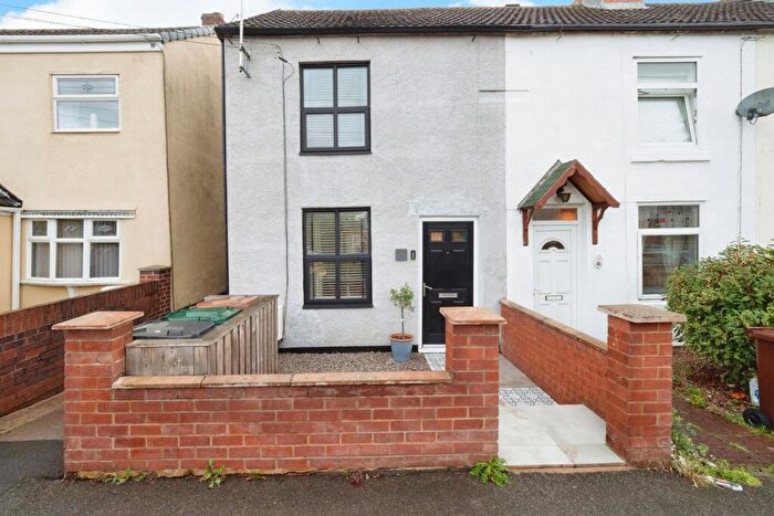 2 Bedroom Semi-Detached House For Sale In Oak Street, Church Gresley, Swadlincote, Derbyshire, DE11