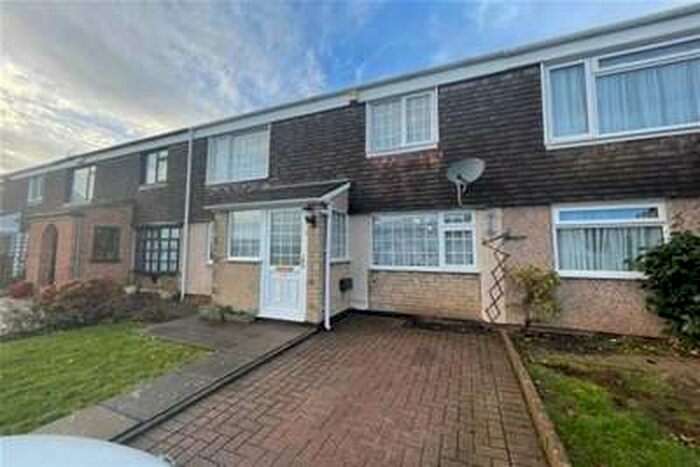 3 Bedroom Terraced House To Rent In The Roundabout, Longbridge, B31