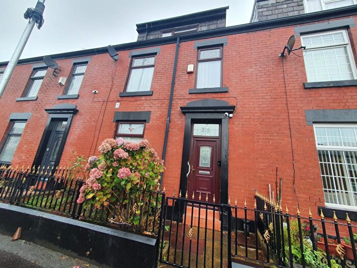 5 Bedroom Terraced House To Rent In Entwisle Road, Rochdale, OL16