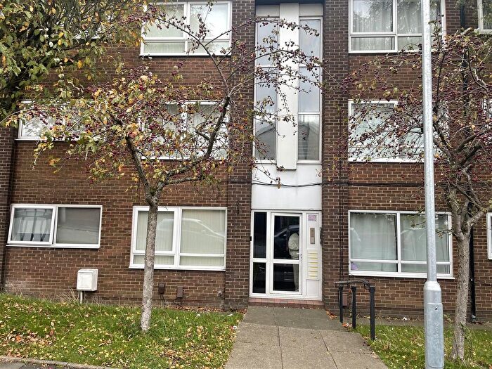 2 Bedroom Property To Rent In Pellowe Road, Oldham, OL8
