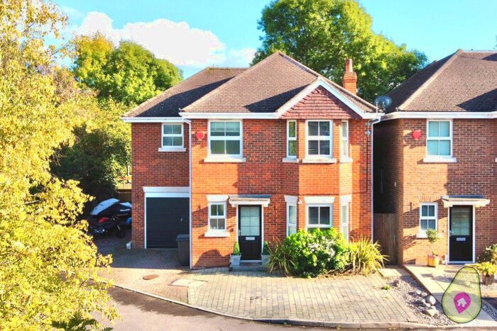 4 Bedroom Semi-Detached House To Rent In Beckingham Place, Spencers Wood, Reading, Berkshire, RG7
