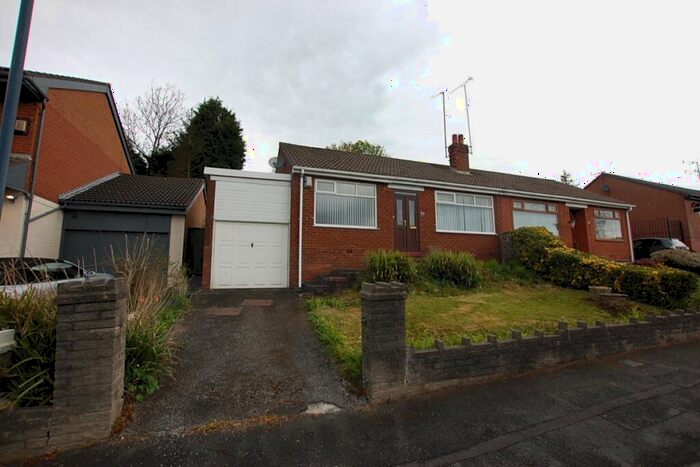 2 Bedroom Bungalow To Rent In Kingsley Close, Ashton-Under-Lyne, Lancashire, OL6
