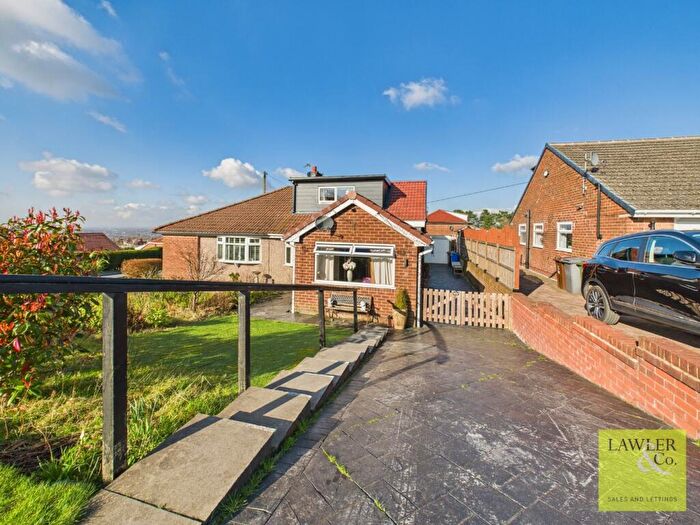 3 Bedroom Semi-Detached Bungalow For Sale In Brabyns Road, Hyde, Tameside, SK14