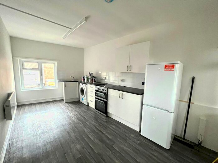 2 Bedroom Flat To Rent In Middle Street South, Driffield, YO25
