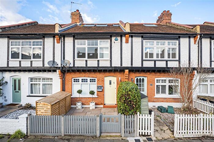 3 Bedroom Terraced House For Sale In Kingscote Road, New Malden, KT3