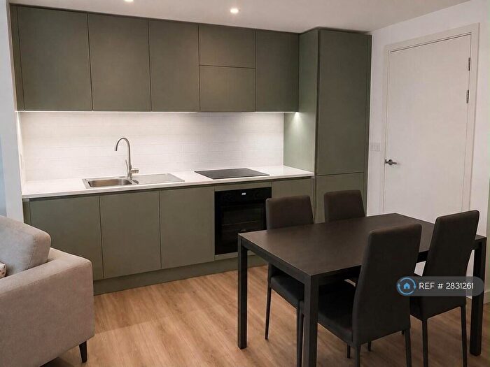 1 Bedroom Flat To Rent In Calibra Court, Luton, LU2