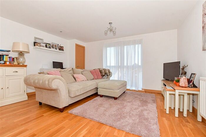 1 Bedroom Flat For Sale In Olympia Way, Whitstable, Kent, CT5