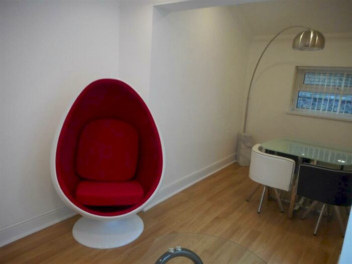 2 Bedroom Flat To Rent In Gordon Road, Cardiff, CF24