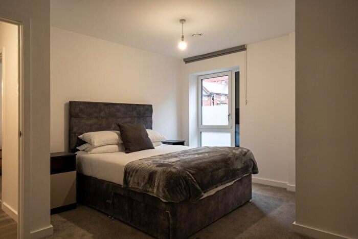 2 Bedroom Flat To Rent In Flat, Marina Place, Birmingham, B16
