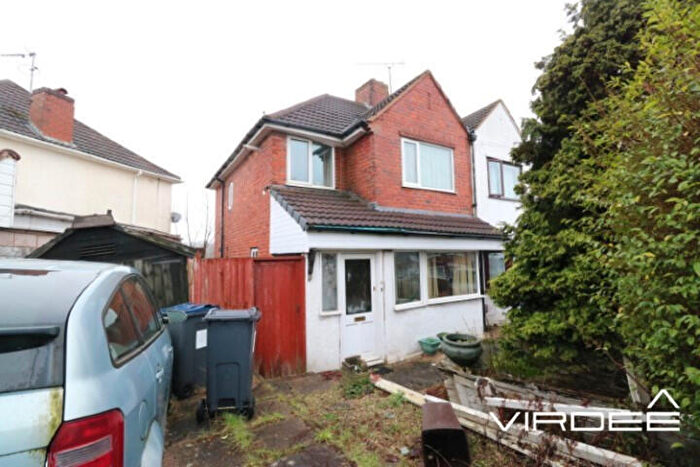 3 Bedroom Semi Detached House For Sale In Castleton Road, Great Barr, B42