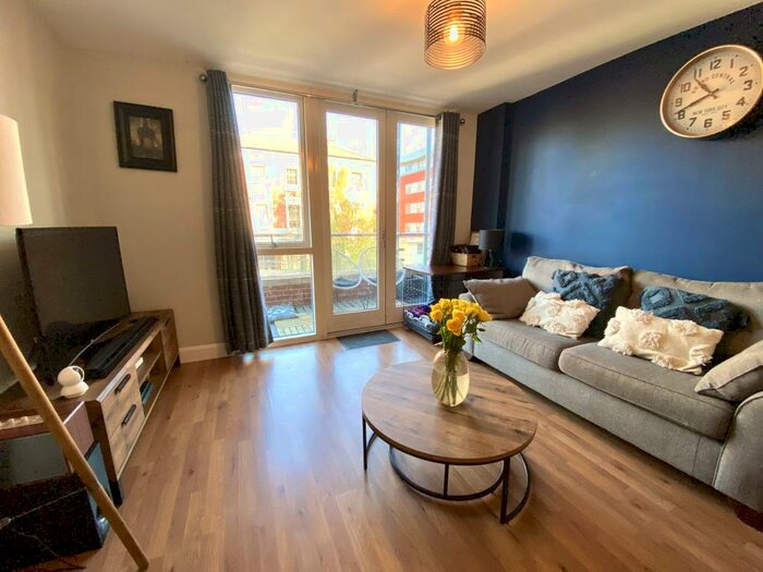 2 Bedroom Flat To Rent In Bath Row, Birmingham, B15