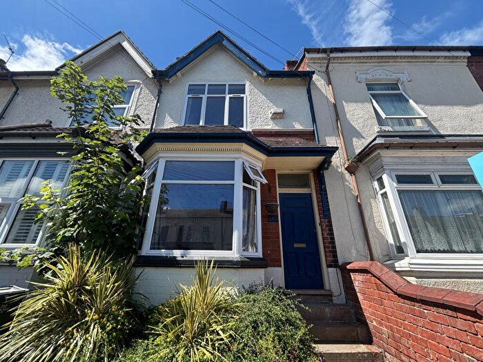 3 Bedroom House To Rent In Park Road, Smethwick, B67