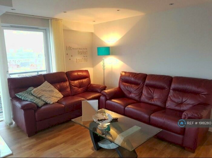 3 Bedroom Flat To Rent In Wallace Street, Glasgow, G5