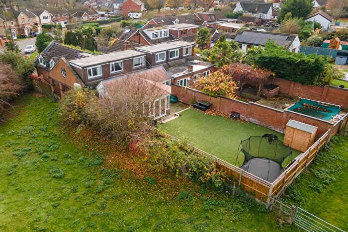 5 Bedroom Semi-Detached House For Sale In Dunstable Road, Tilsworth, Leighton Buzzard, LU7