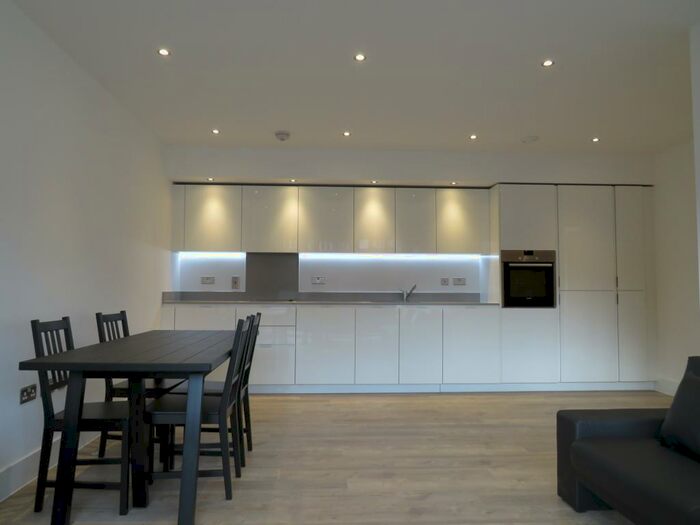 2 Bedroom Flat To Rent In Lyon Road, Harrow, HA1