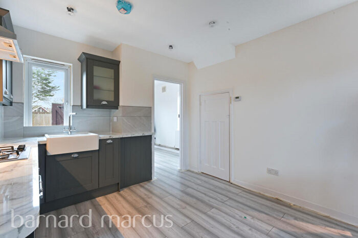 2 Bedroom House To Rent In Scotland Green, Tottenham, N17