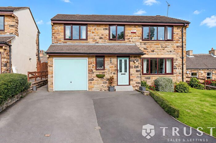 4 Bedroom Detached House For Sale In Bullfields Close, Thornhill, WF12