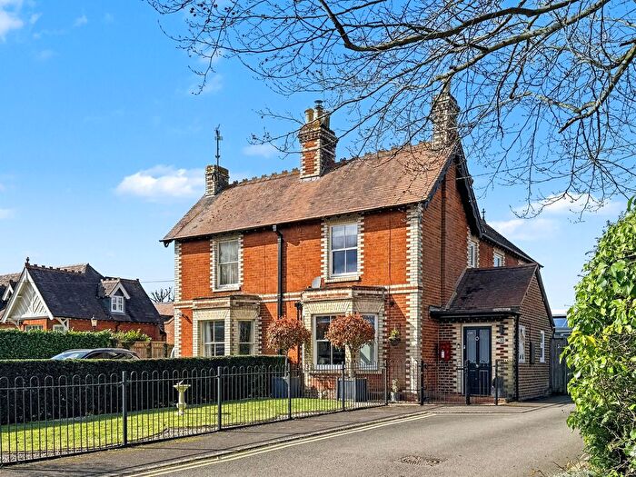 3 Bedroom Semi Detached House For Sale In Coxwell Road, Faringdon, SN7