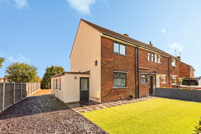 3 Bedroom Semi-Detached House For Sale In Watts Dyke, Llay, Wrexham, LL12