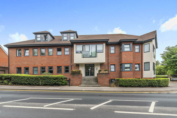 1 Bedroom Ground Flat To Rent In Finchampstead Road, Wokingham, RG40