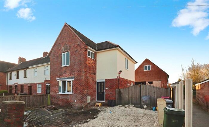 3 Bedroom End Of Terrace House For Sale In The Wellway, Sunnyside, Rotherham, S66